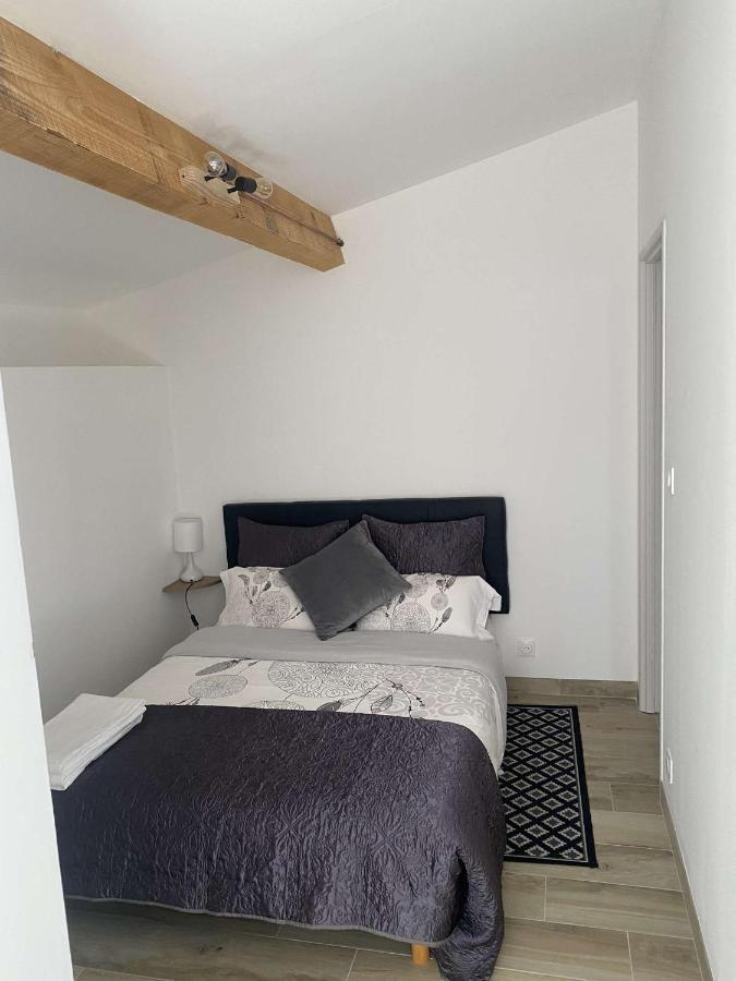 Bel Appartement Au Coeur Du Village De Sartene מראה חיצוני תמונה